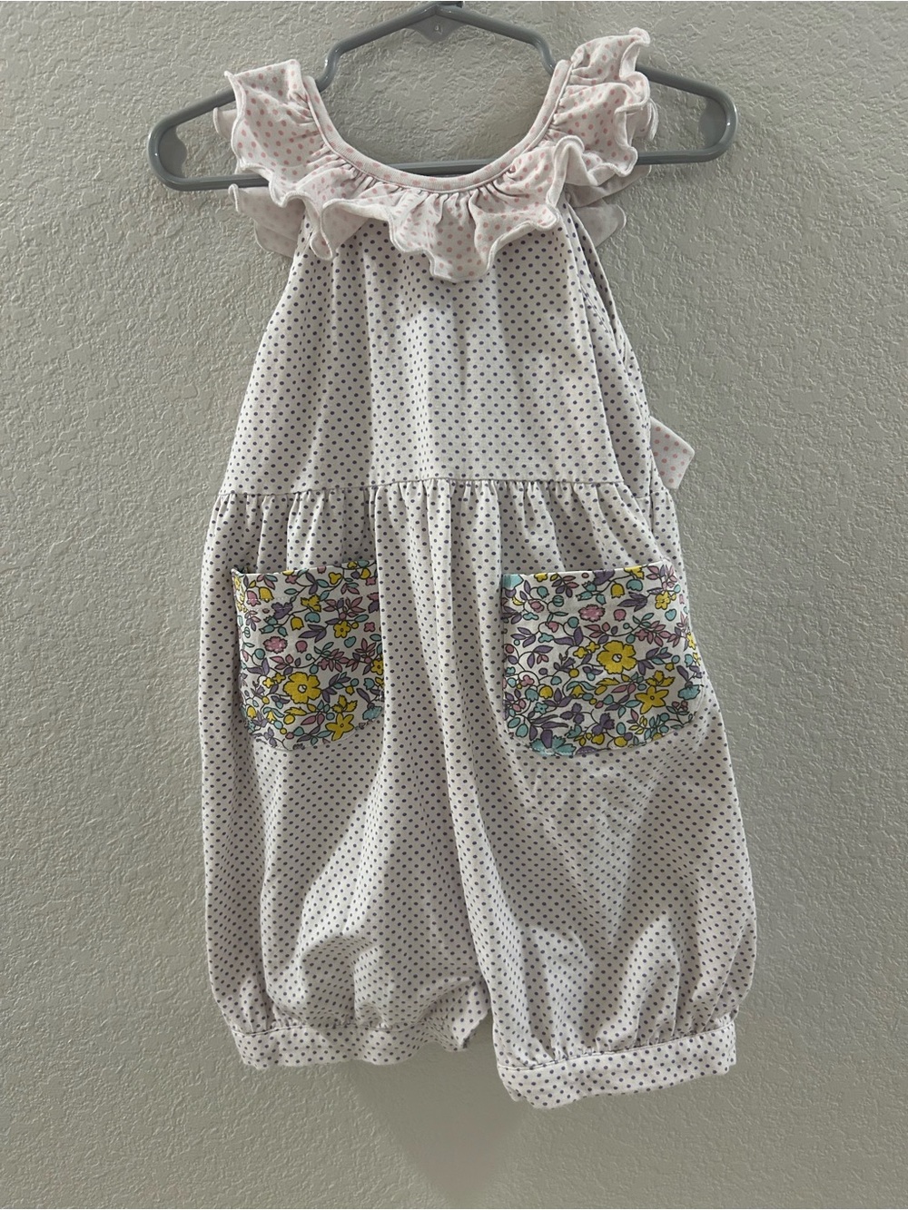 Girls Polka Dot Bubble Romper with Floral Pockets - White/Pink